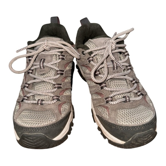 Merrell Gray and Black Sneakers with Mesh Upper and Thick Sole - Picture 1 of 6